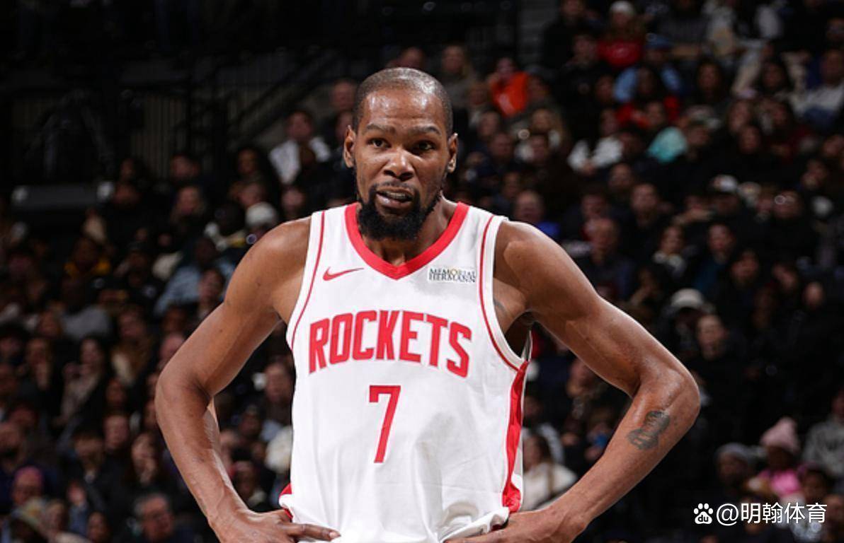 关于杜兰特回归赛场，爆冷首场状态亮眼，公牛观众沸腾！的信息